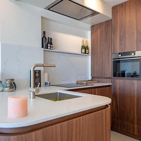 Volledig Gerenoveerd 2 Slaapkamer Met Zeezicht! * קנוקה-הייסט