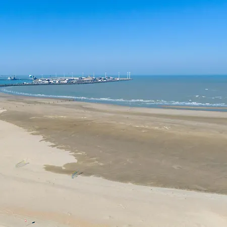 Volledig Gerenoveerd 2 Slaapkamer Met Zeezicht! Apartamento *